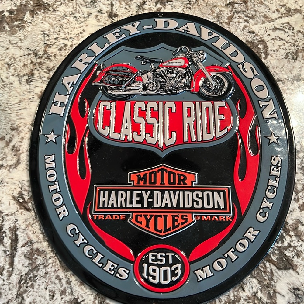 Harley Davidson classic tin brand new with tags 🏷️